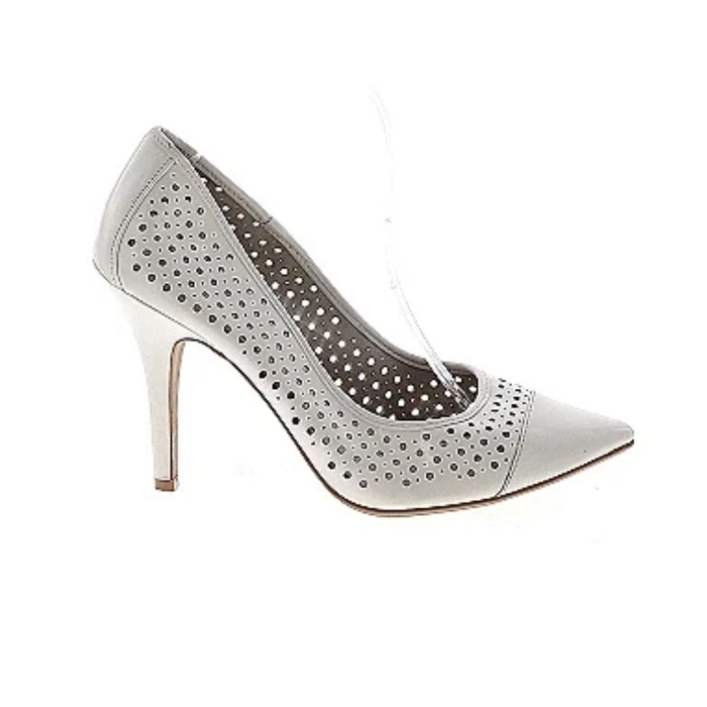 Size 10 Slip-on Pumps Ivory Hole Punch Design High Heels